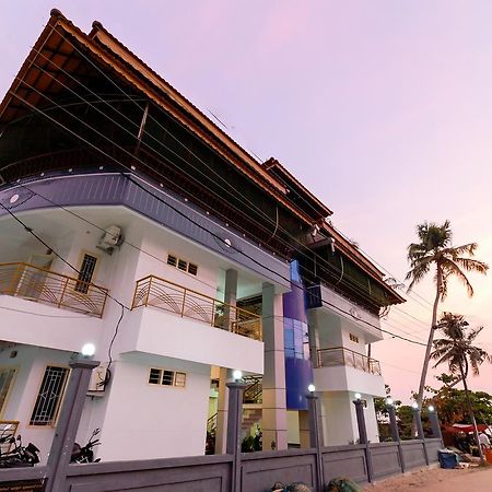 Oyo 11891 Amare Beach Resorts Alappuzha Exterior foto