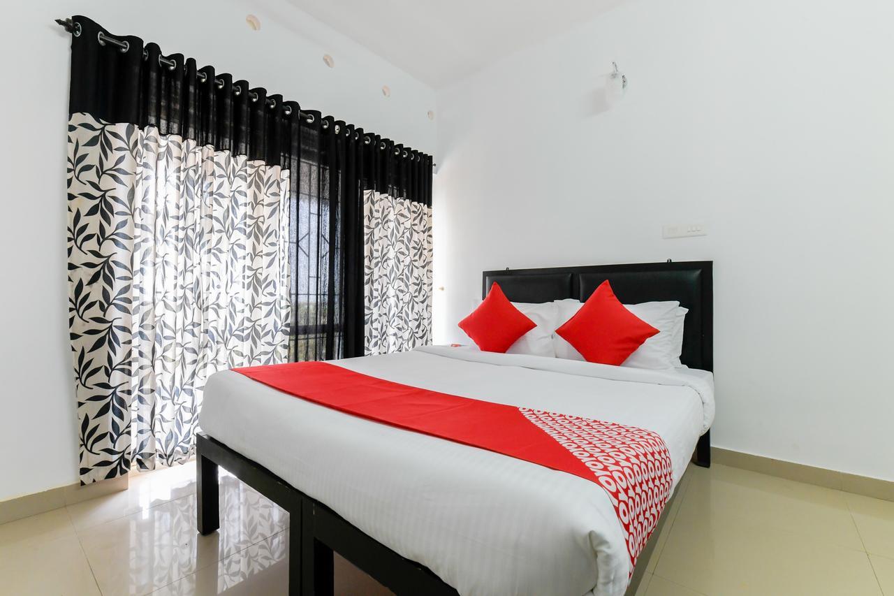 Oyo 11891 Amare Beach Resorts Alappuzha Exterior foto