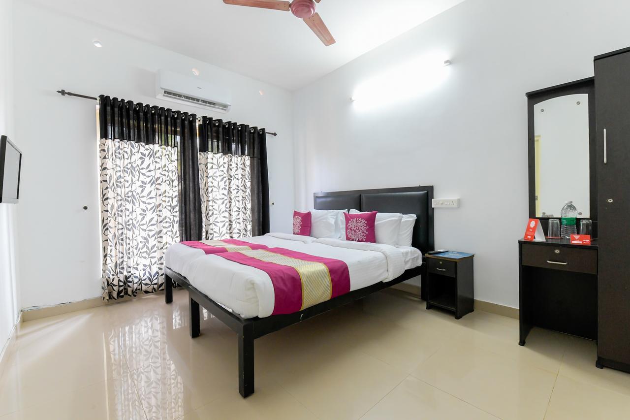 Oyo 11891 Amare Beach Resorts Alappuzha Exterior foto